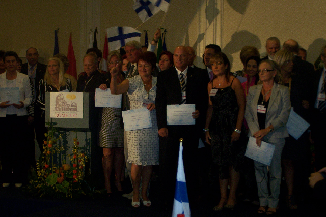 Róma-diplomaosztás..